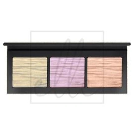 Mac Extra Dimension Skinfinish Trio: Among The Stars - A Trio Of Highlighters For A Radiant Glow