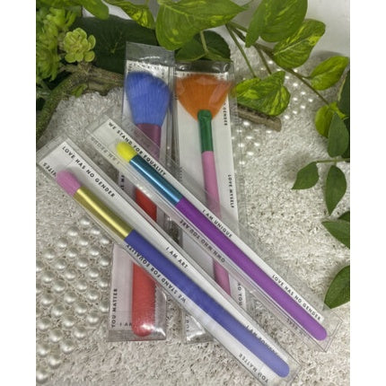 CATRICE WHO I AM Limited Edition Brush Set 4 Pieces as Shown *New*