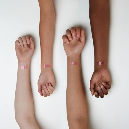 Essence Cranberry Lip Oil Duo Lip Gloss Color Effect Natural Shiny