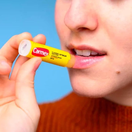 Carmex Daily Care Moisturizing Lip Balm Strawberry SPF 15 425g