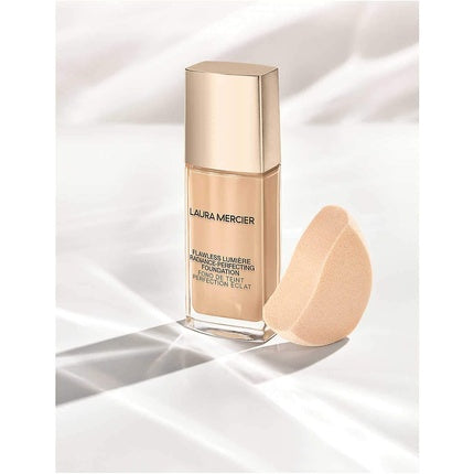 Laura Mercier Flawless Lumiere Radiance-Perfecting Foundation 1C0 Cameo 30ml